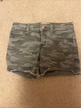 Abercrombie Kids - Camo Print Kid’s Denim Midi Shorts - Olive Green